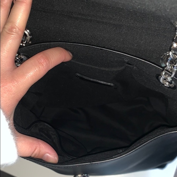 Reversible Chain Backpack - Picture 6 of 8